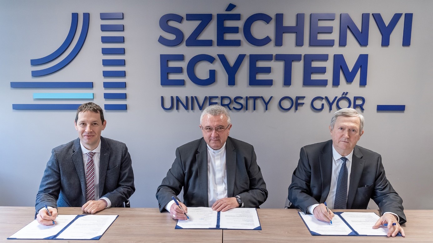 The agreement between the Széchenyi István University and the Diocese of Győr was signed by Dr. Zsolt Kovács, Vice President for General and Educational Affairs of the University, Dr. András Veres, Bishop of the County and Prof. Dr. Ferenc Friedler, Rector, Vice President for Academic Affairs.